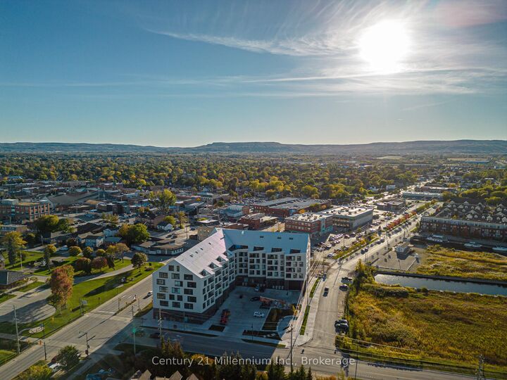 Photo de la propriété: 31 Huron Street 223 ON L9Y 5T7