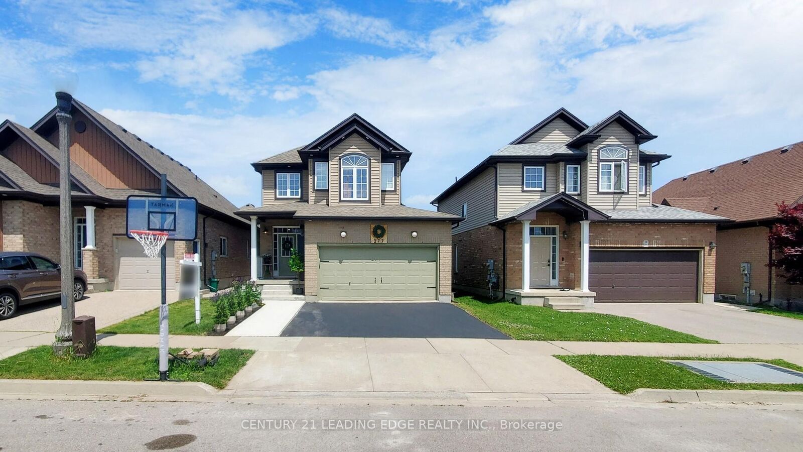 Property Photo: 277 Watervale Crescent ON N2A 0G7