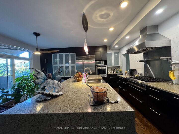 Property Photo: 164 Copperwood Street ON K1C 7S3