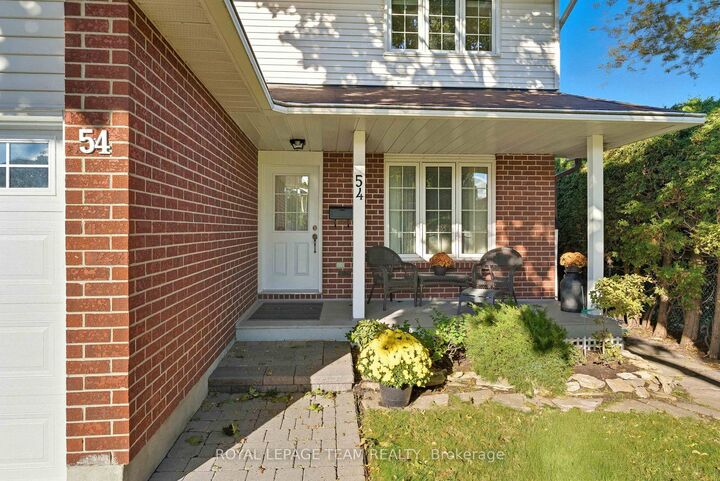Photo de la propriété:  54 Pickwick Drive  ON K2J 3E8