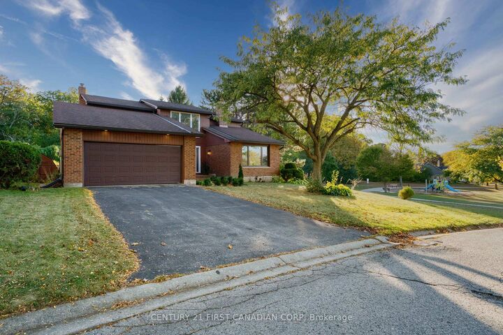 33 Fourwinds Road  London South ON N6K 3L1 photo