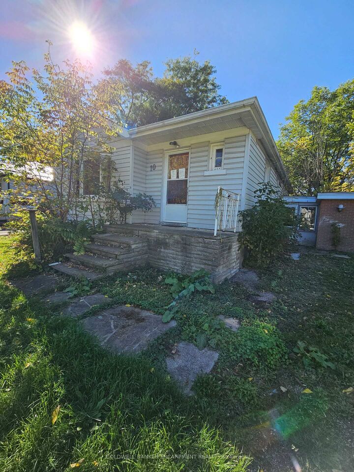 Photo de la propriété: 10 Margaret Street ON L7G 1V6
