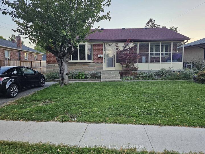 101 McMurchy Avenue S  Brampton ON L6Y 1Y7 photo