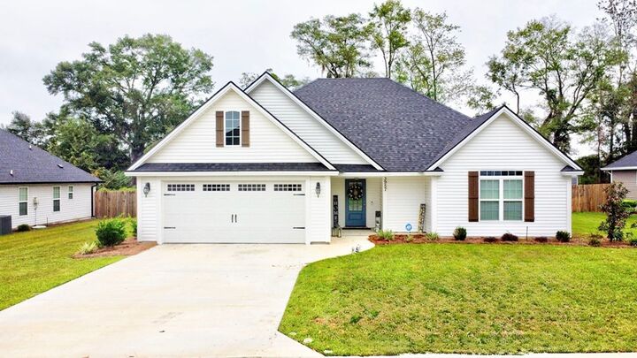 Property Photo:  3957 Landings Circle  GA 31632