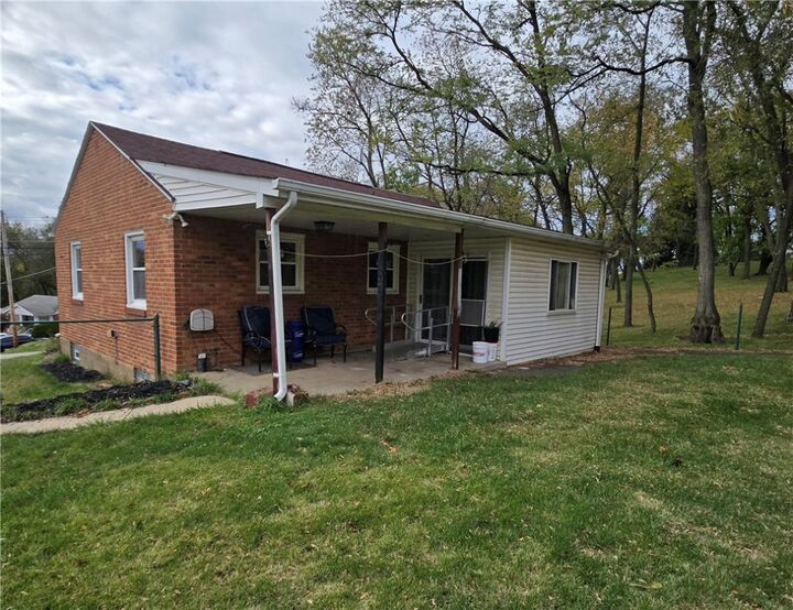 Property Photo:  3901 Everlawn St  PA 15122