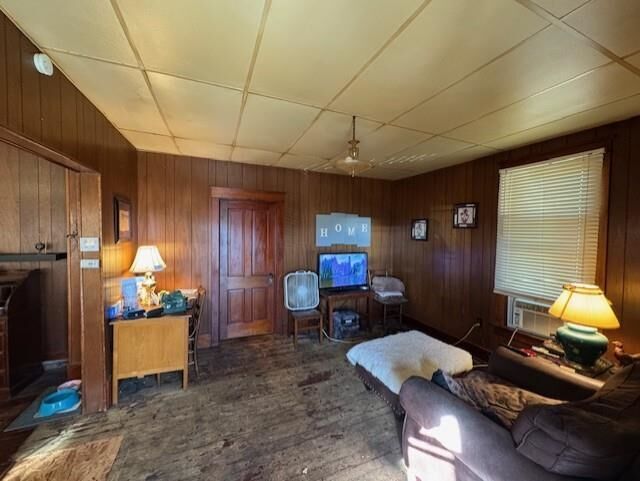 Property Photo:  811 Cedar St.  SD 57062 