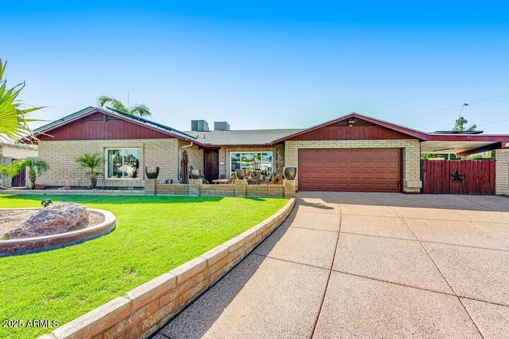 Property Photo: 1265 W Ellis Street AZ 85201