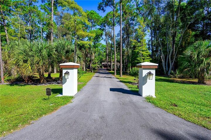 Property Photo:  5675 Golden Oaks Ln  FL 34119 