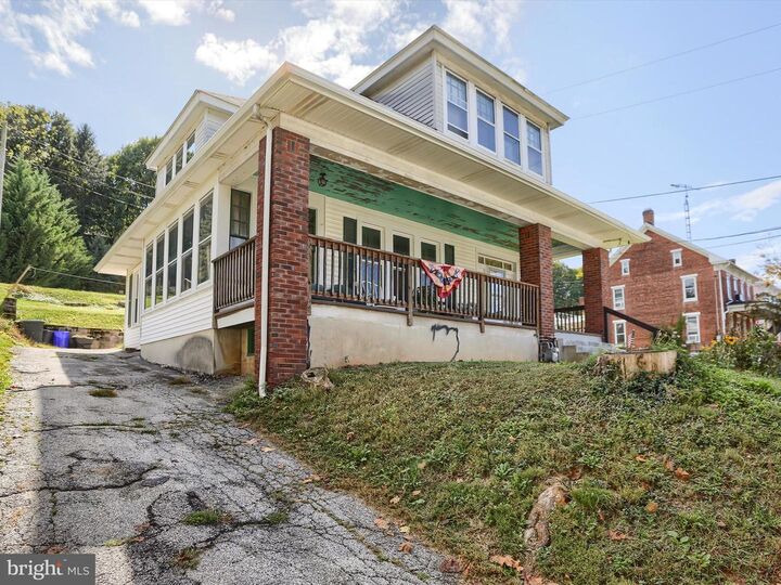 Property Photo: 137 W Main Street PA 17366