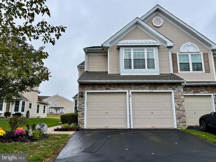 83 Cypress Place  Newtown PA 18940 photo
