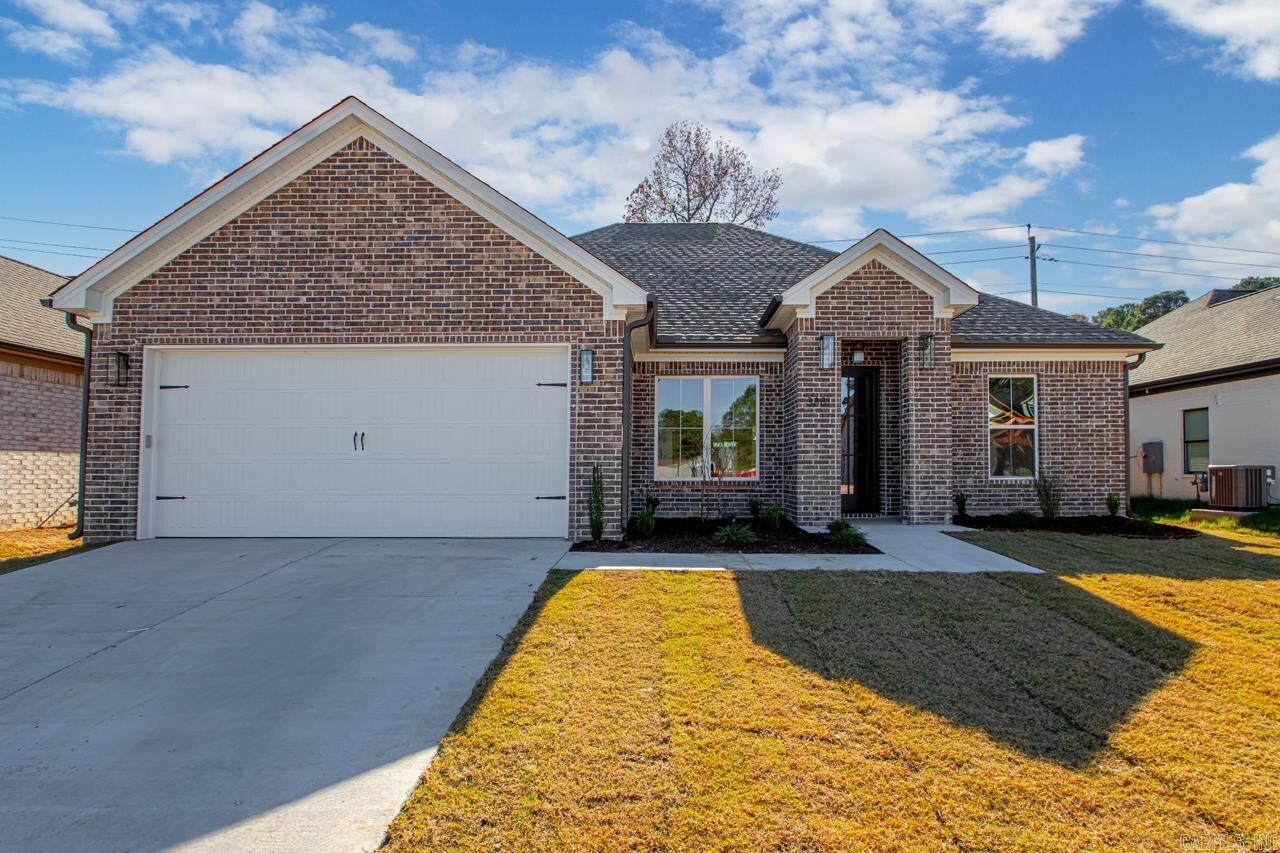 Property Photo:  3881 Spencer Crossing Drive  AR 72019