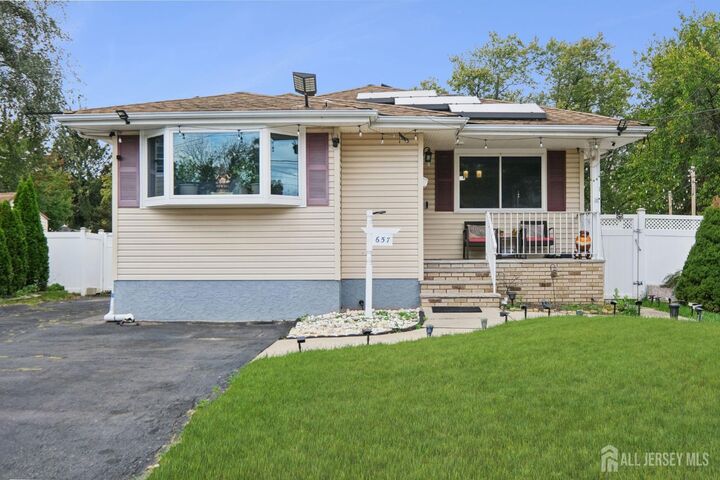 657 Barron Avenue  Woodbridge Proper NJ 07095 photo