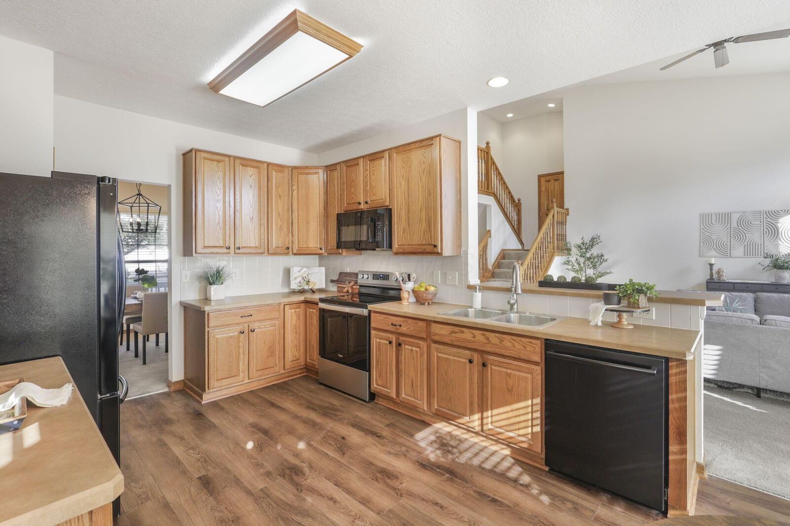 Property Photo: 190 Fox Glen W Drive OH 43147