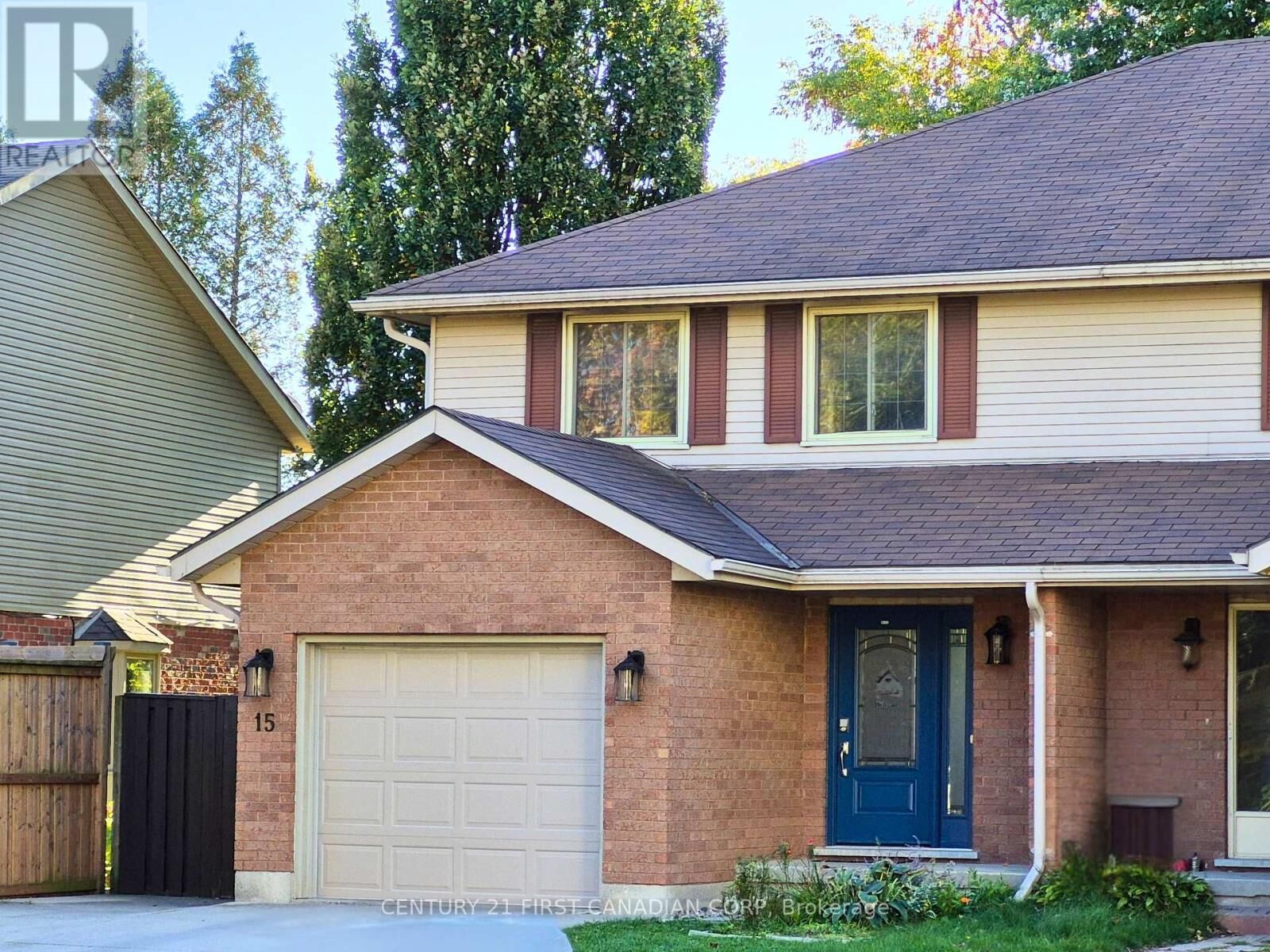 Property Photo: 15 Mohican Drive ON N4T 1H4