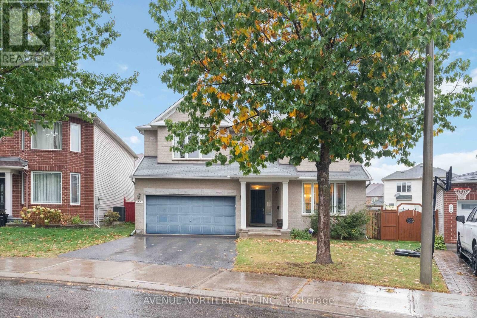 Property Photo: 23 Hearthstone Place ON K2G 7B3
