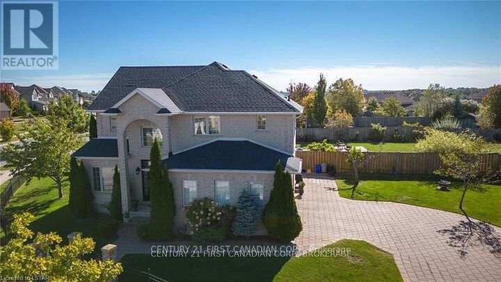Property Photo:  2016 Beaverbrook Avenue  ON N6H 5X3 