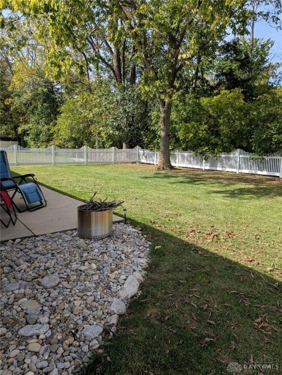 Property Photo: 629 Oakridge Drive OH 45177