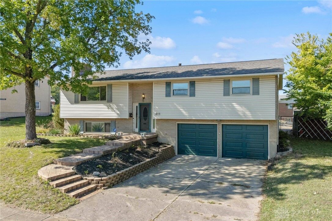 Property Photo:  811 Moon Court  OH 45342 