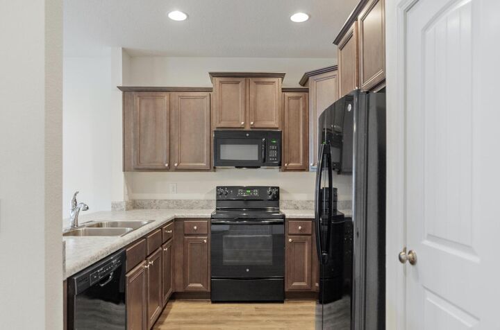 Property Photo:  173 E Iron Horse Drive  FL 32539 