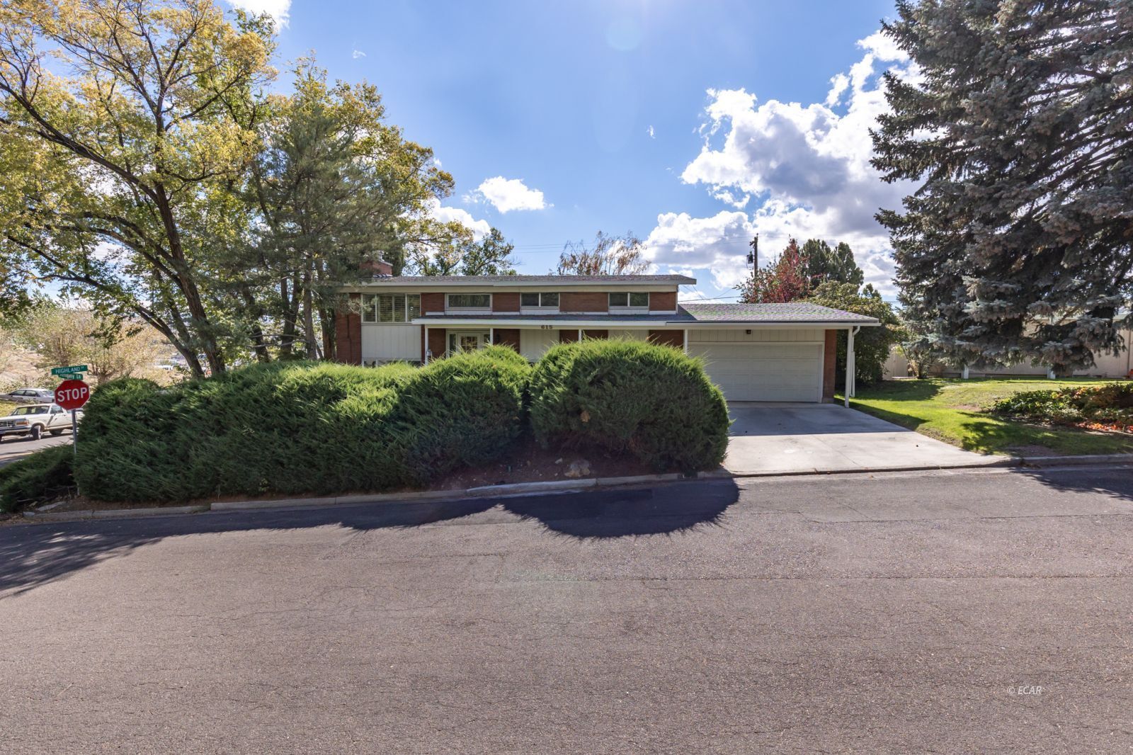 Property Photo: 615 Mahogany Lane NV 89801