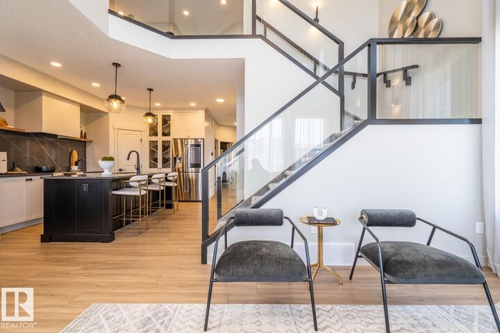 Property Photo:  142 Sunland Way  AB T8H 2X7 