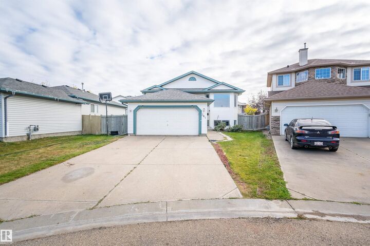 Property Photo:  264 Dunvegan Road NW  AB T5L 5E5 