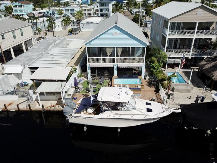 Property Photo: 614 R Santa Anita Lane FL 33037