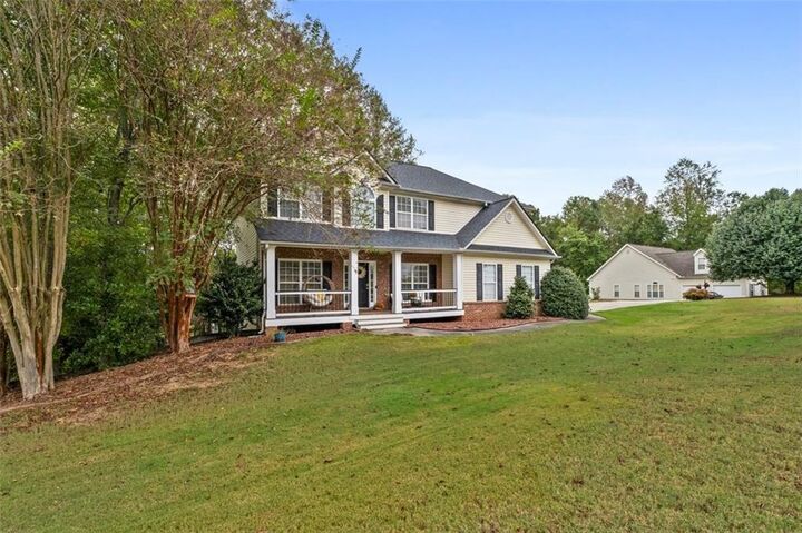 Property Photo: 19 Creekside View GA 30141