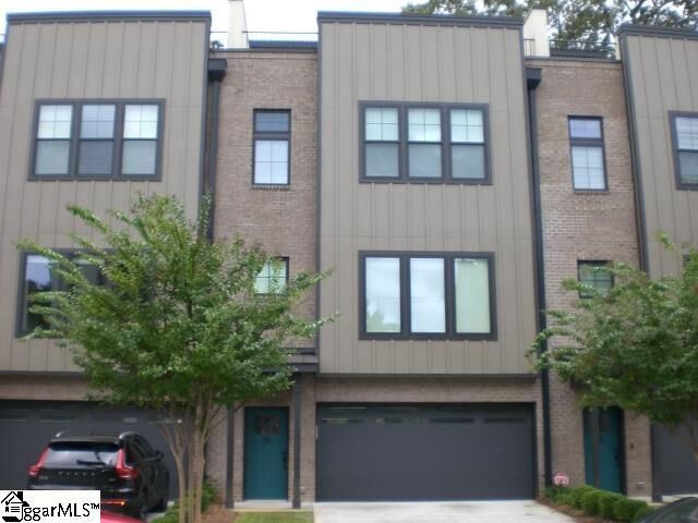 Property Photo: 121 W Stone Avenue Unit #14 SC 29609