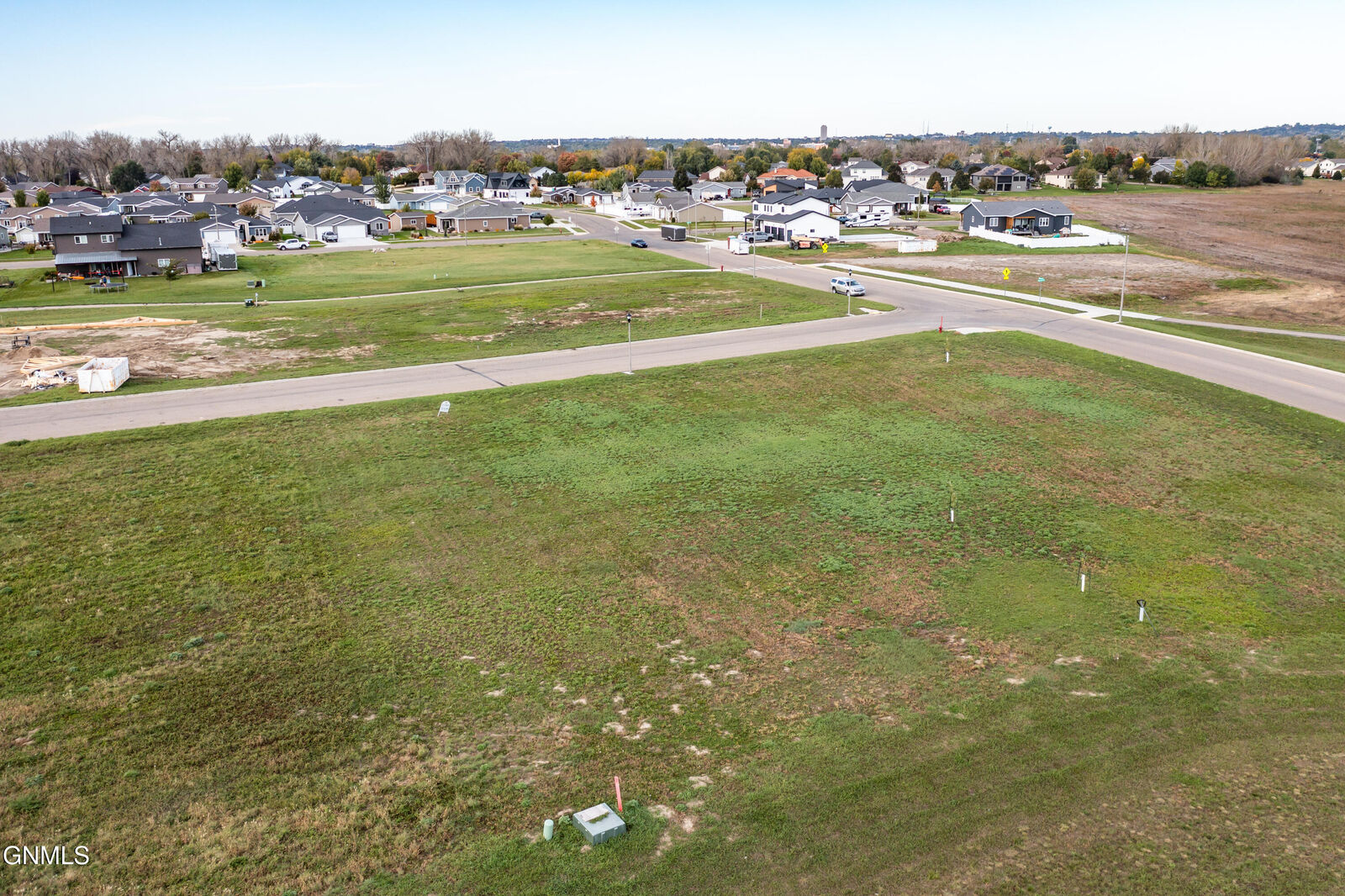Property Photo: 429 Kamrose Drive ND 58504