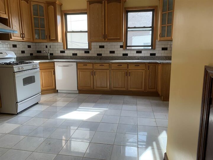 Property Photo:  651 Newark Ave 1  NJ 07306 