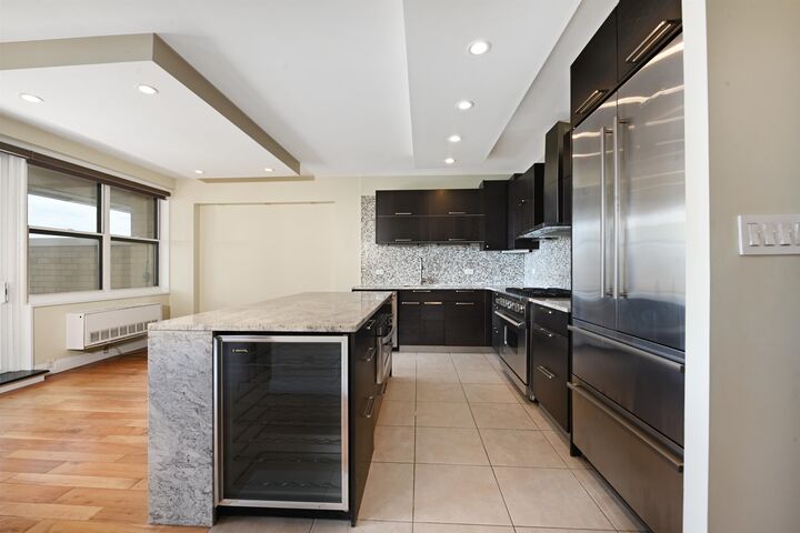 Property Photo: 7002 Blvd East Ph 43B NJ 07093