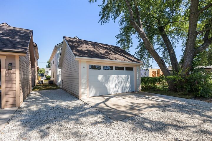 Property Photo:  409 E Granger Avenue  IA 50315