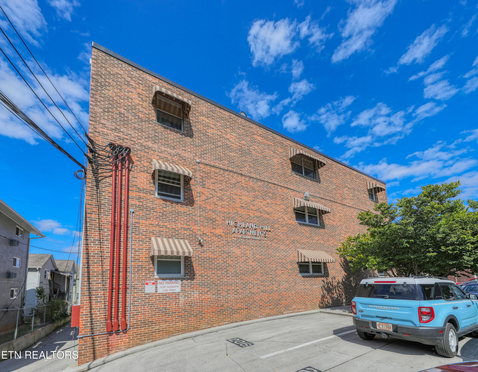 Property Photo: 1211 Highland Avenue 101 TN 37916