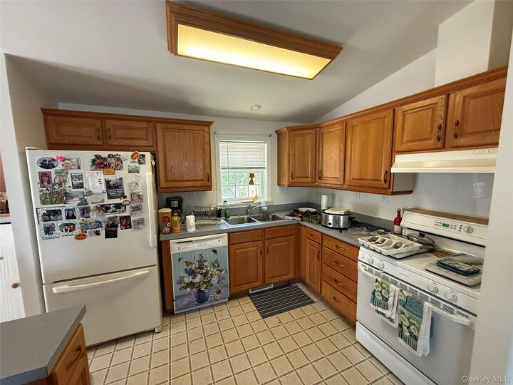 Property Photo: 102 Brittany Terrace 102 NY 12575