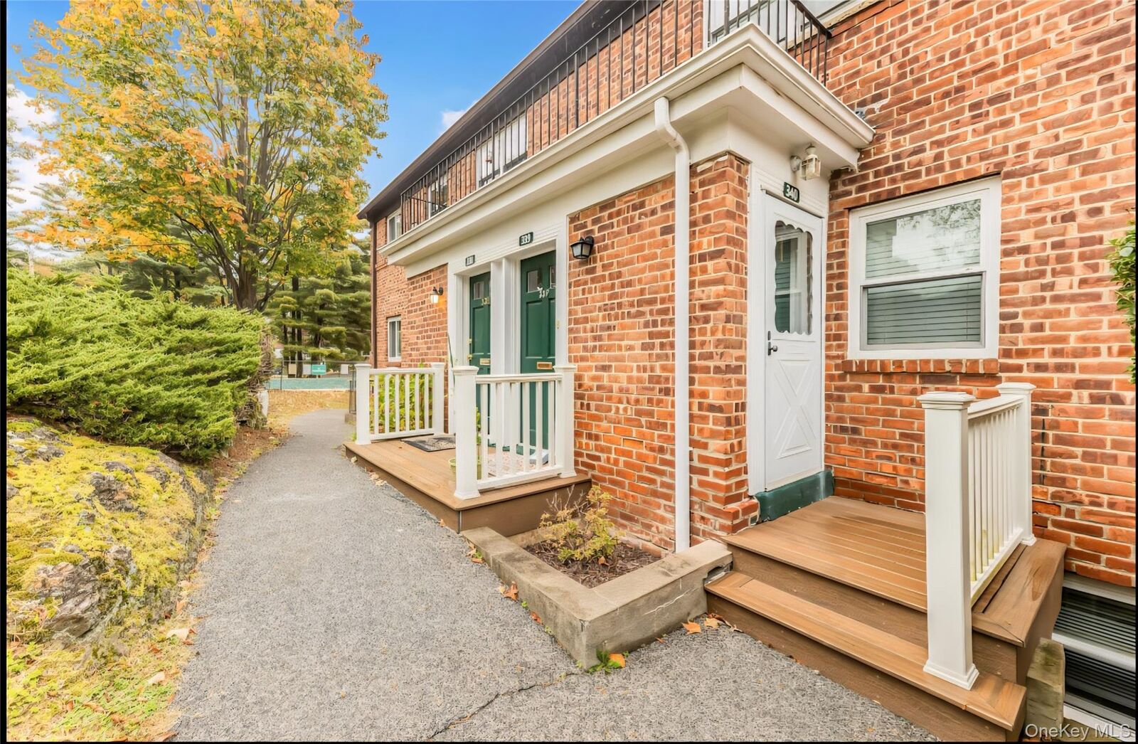 Property Photo:  14 Fieldstone Drive 340  NY 10530 