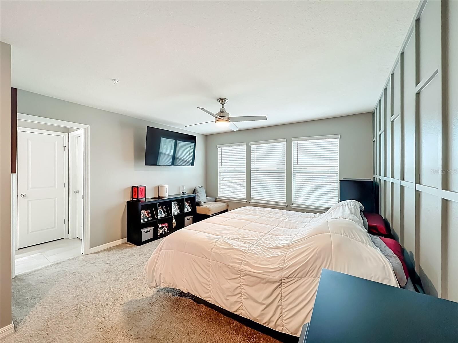Property Photo: 9708 Brown Burrow Street FL 32829