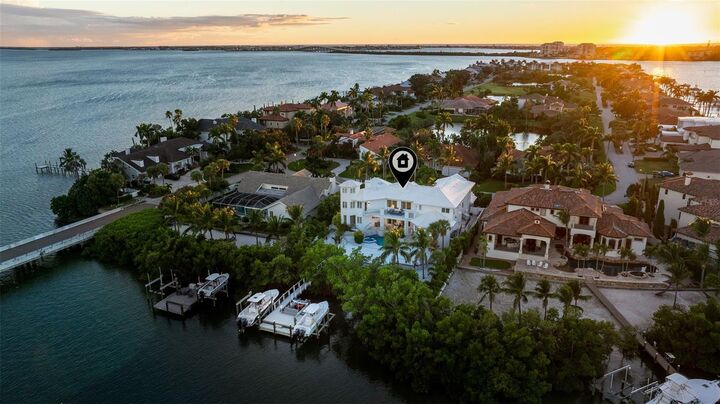 6152 52nd Street S  St Petersburg FL 33715 photo