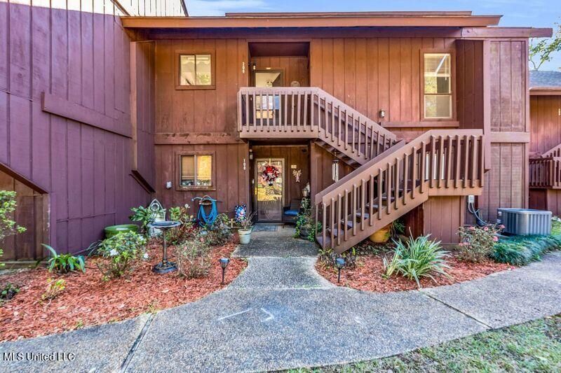 Property Photo: 208 Kona MS 39525
