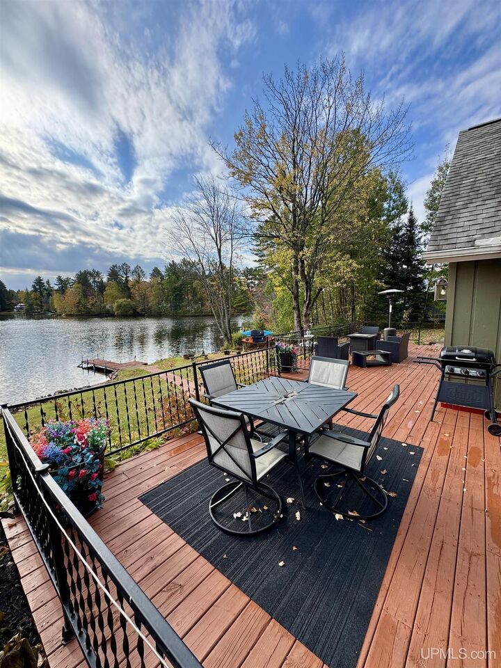 Property Photo:  828 N Horseshoe Lake Drive  MI 49841 