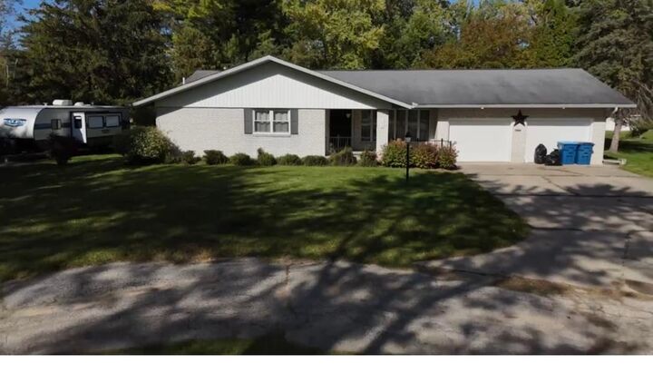 Property Photo: 1056 W Center Street MI 48732