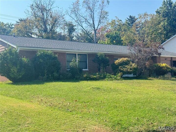 Property Photo: 22 Bon Price Terrace MO 63132