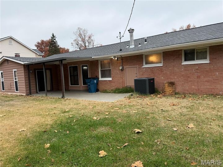 Property Photo:  22 Bon Price Terrace  MO 63132 