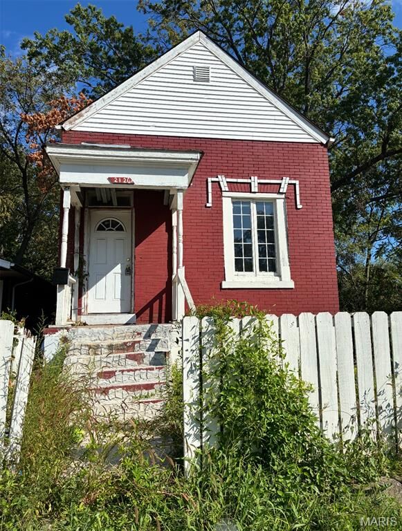 Property Photo: 2126 Overlea Avenue MO 63121