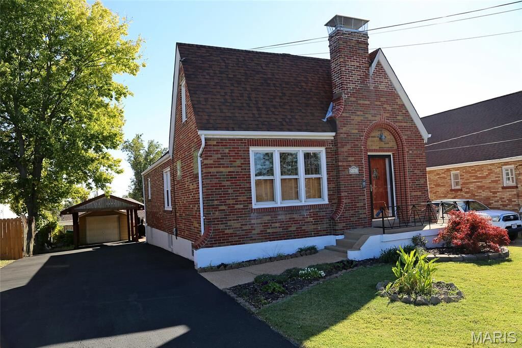 Property Photo:  9702 Sterling Place  MO 63123