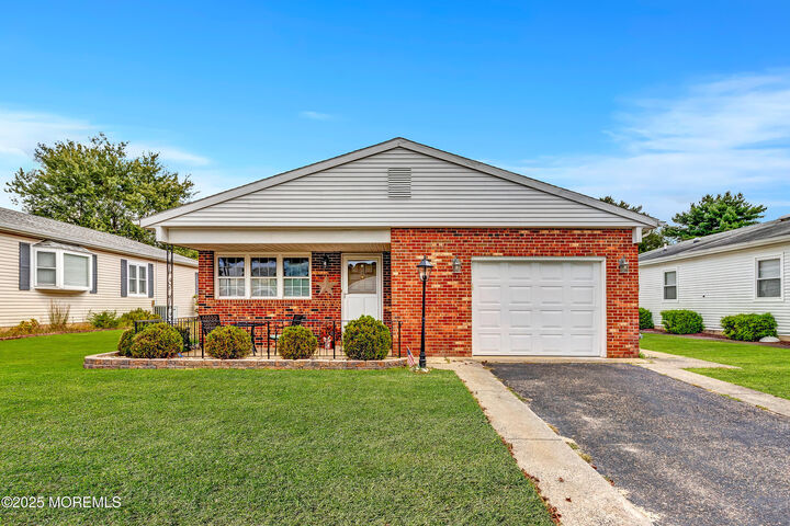 12 Burgess Court  Toms River NJ 08757 photo