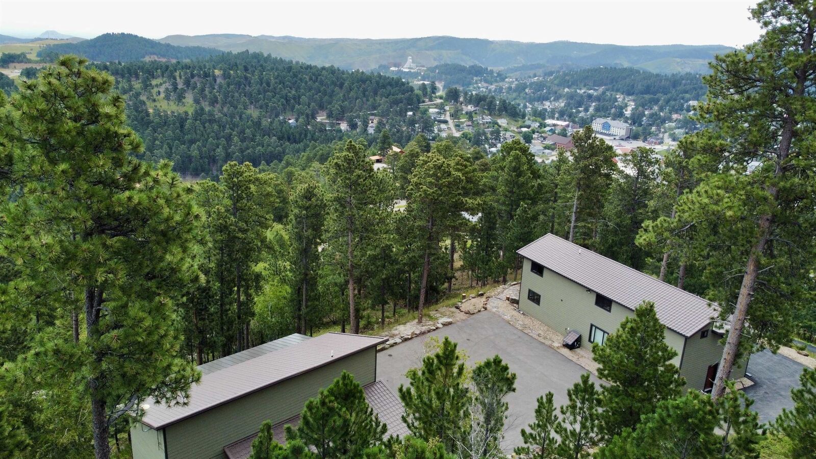 Property Photo:  102 Heritage Ave  SD 57754 