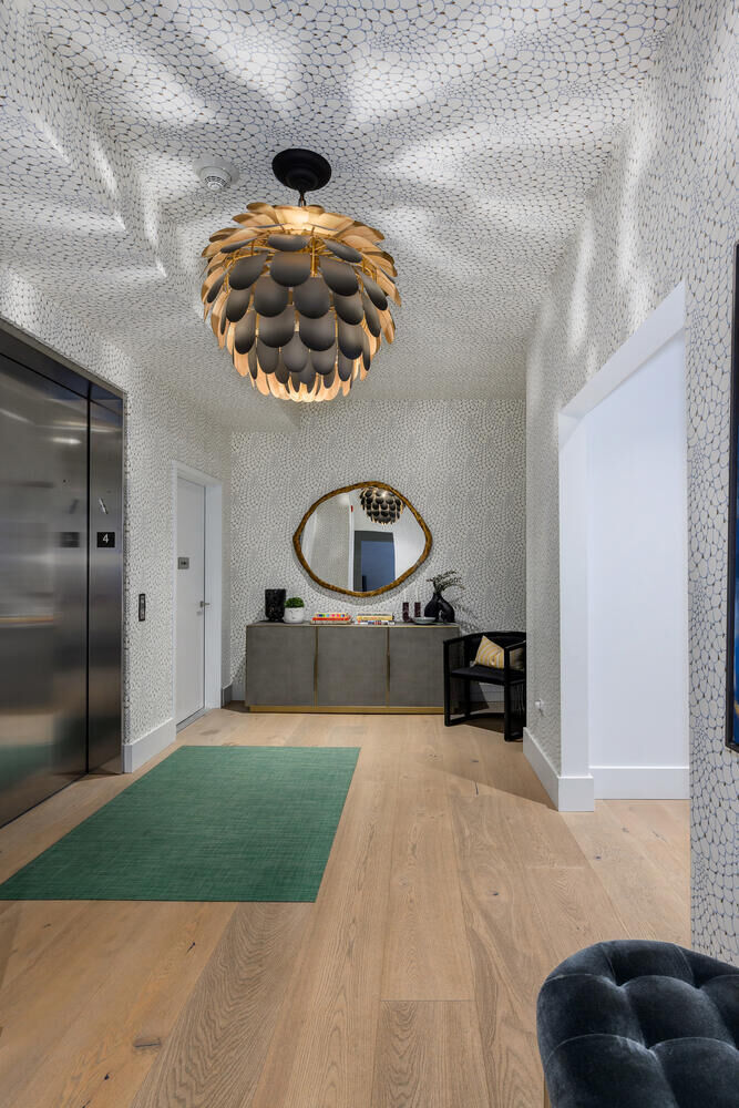 Property Photo: 351 W Huron Street 4 IL 60654