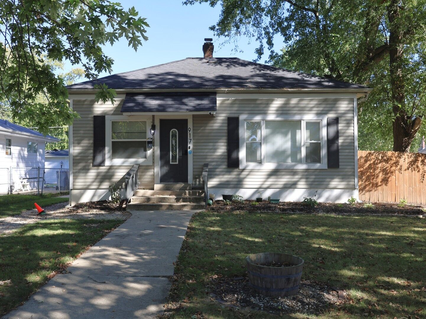 Property Photo:  917 N Linden Avenue  IL 60085 