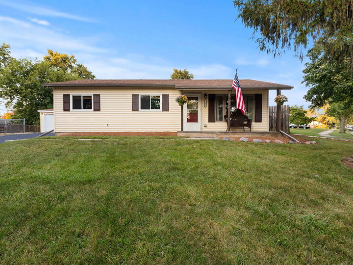 Property Photo: 233 Malibu Drive IL 60440